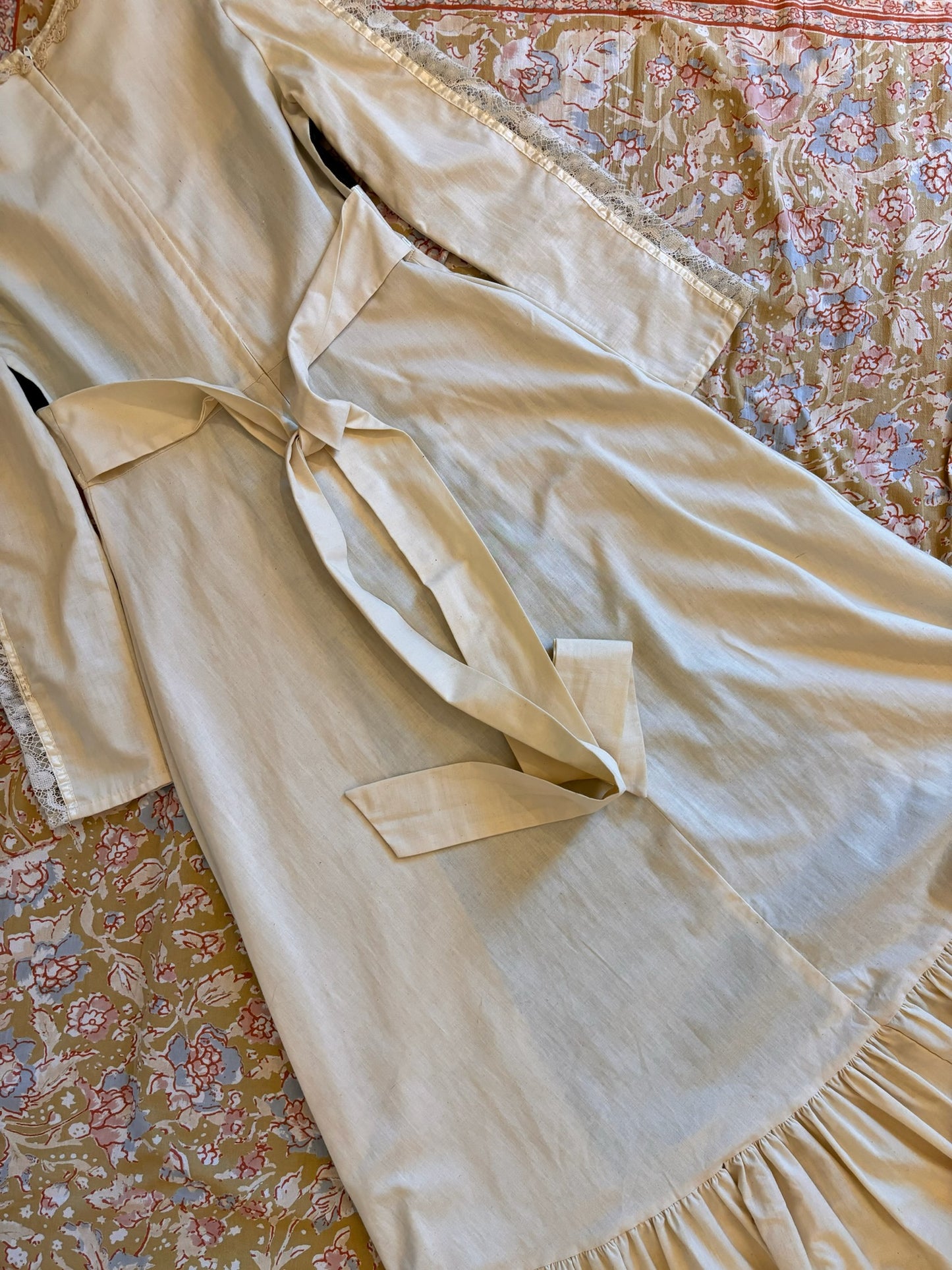 1970s Gunne Sax Emerald Green Velvet Dress