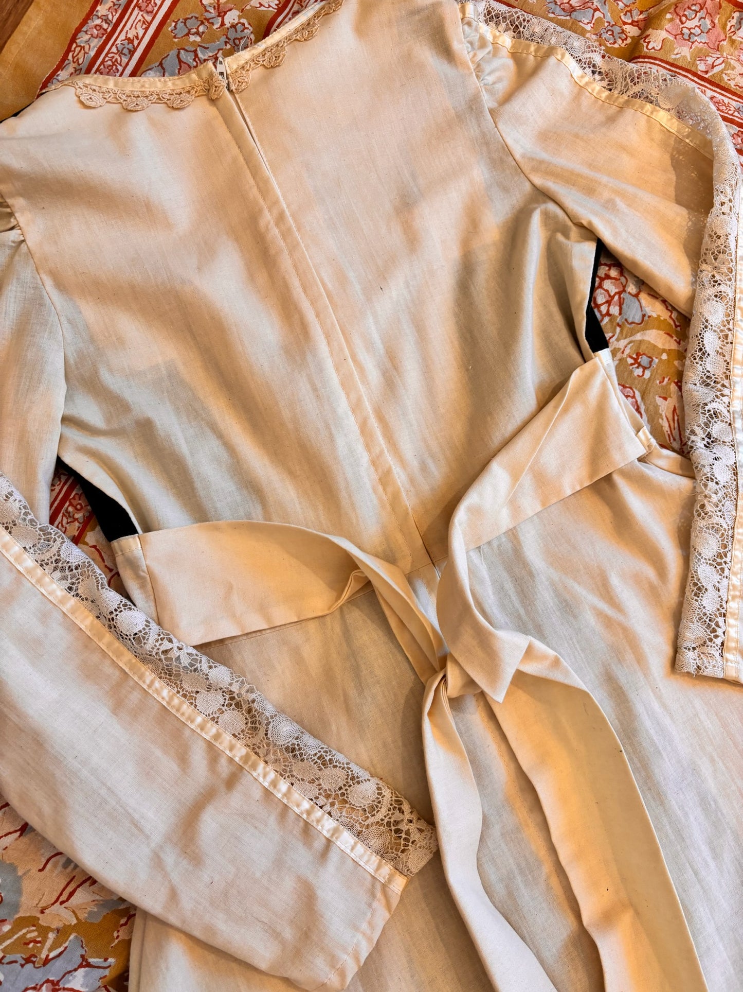 1970s Gunne Sax Emerald Green Velvet Dress